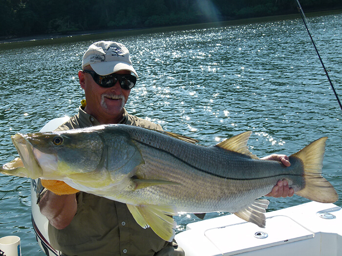 Fishing the Sierpe River through the mangroves, Costa Rica — photo 6