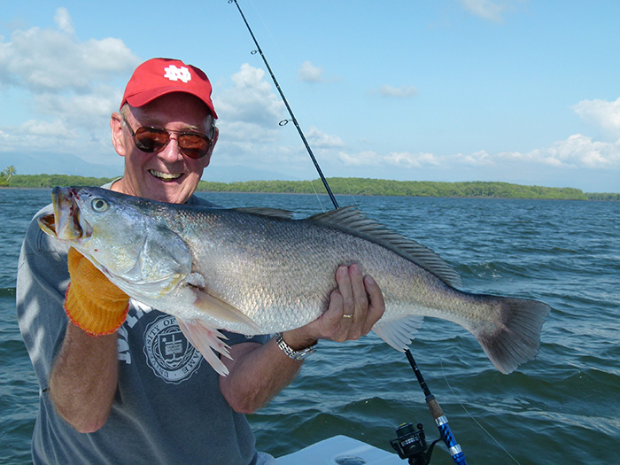 Fishing the Sierpe River through the mangroves, Costa Rica — photo 9