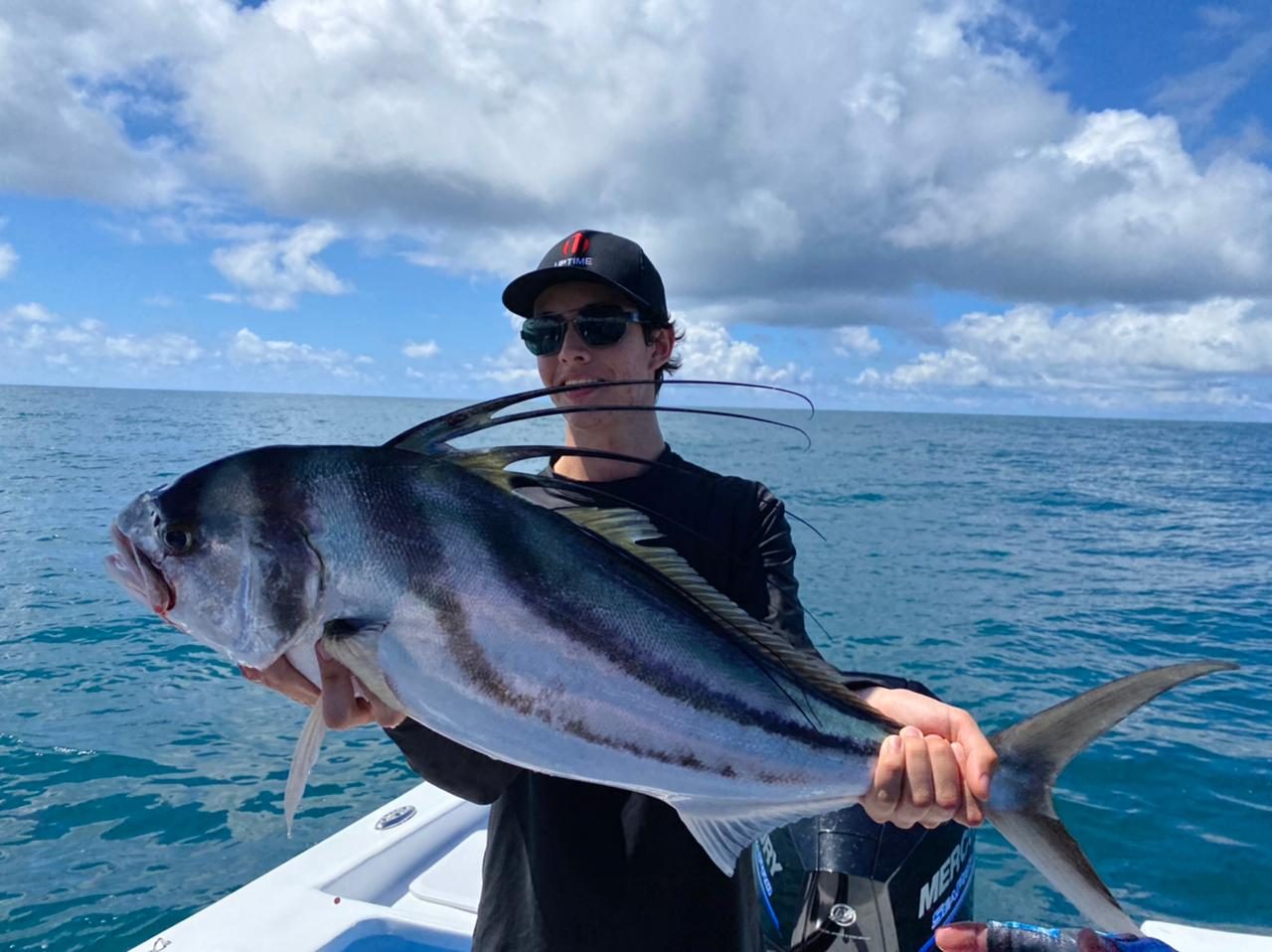 Inshore fishing off the Sierpe River mouth, Costa Rica — photo 18