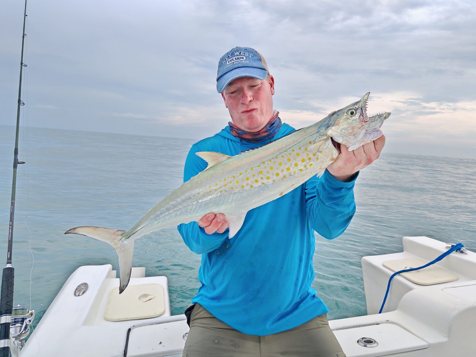 Inshore fishing off the Sierpe River mouth, Costa Rica — photo 22