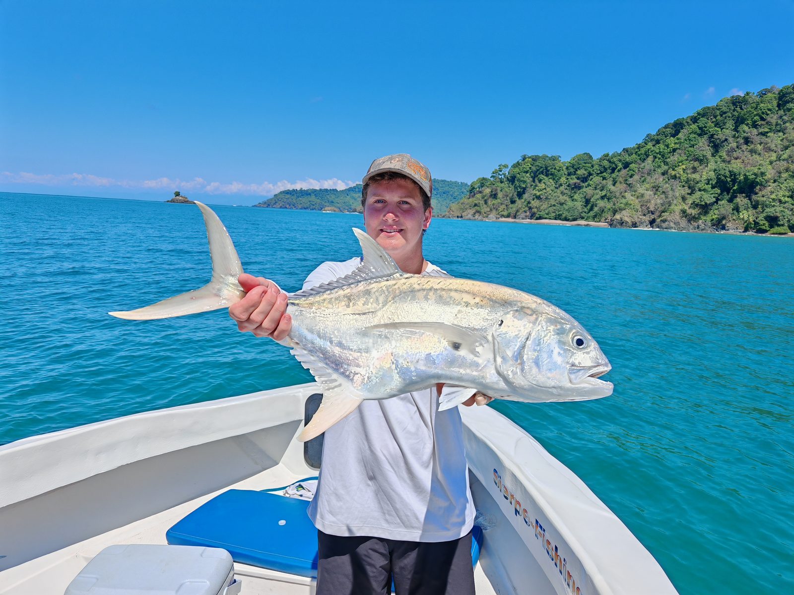 Inshore fishing off the Sierpe River mouth, Costa Rica — photo 28