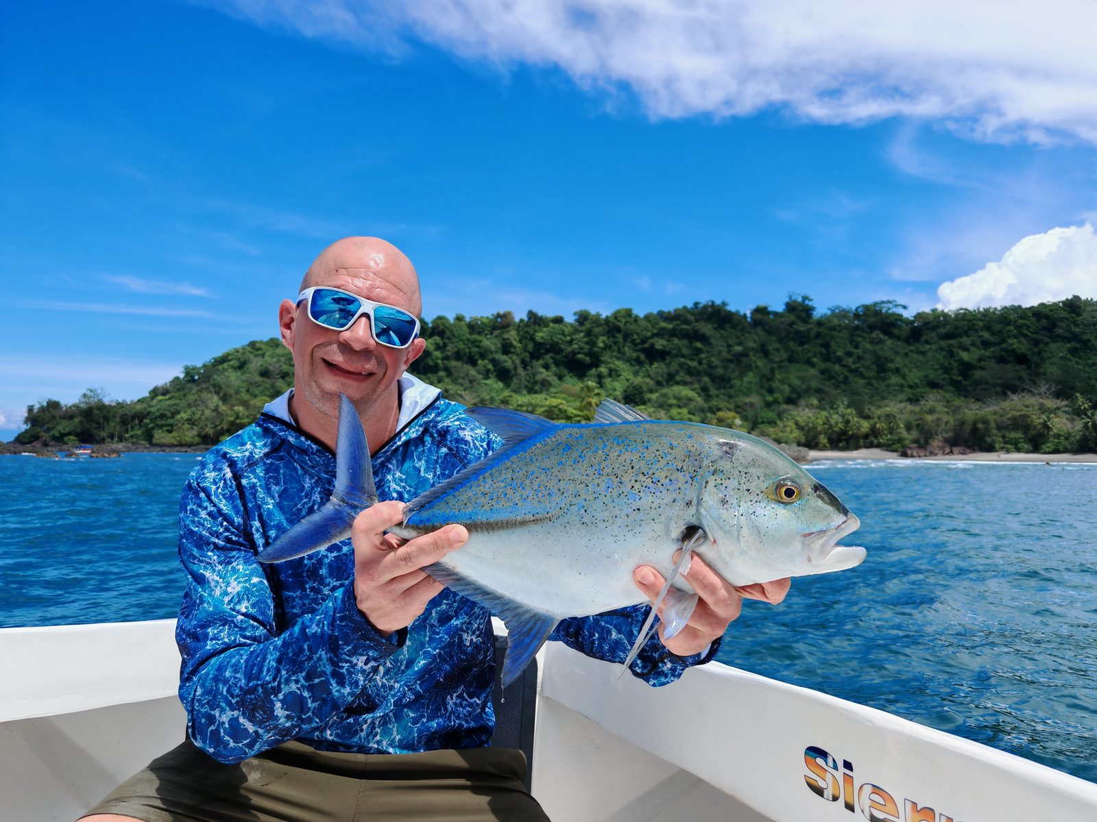 Inshore fishing off the Sierpe River mouth, Costa Rica — photo 29