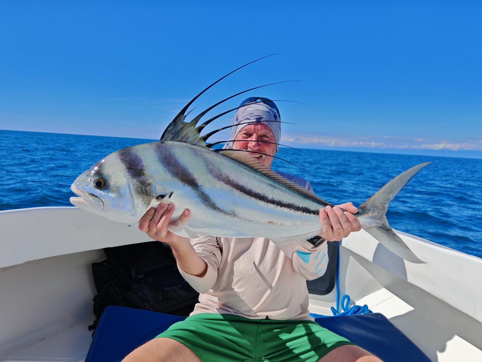 Inshore fishing off the Sierpe River mouth, Costa Rica — photo 36