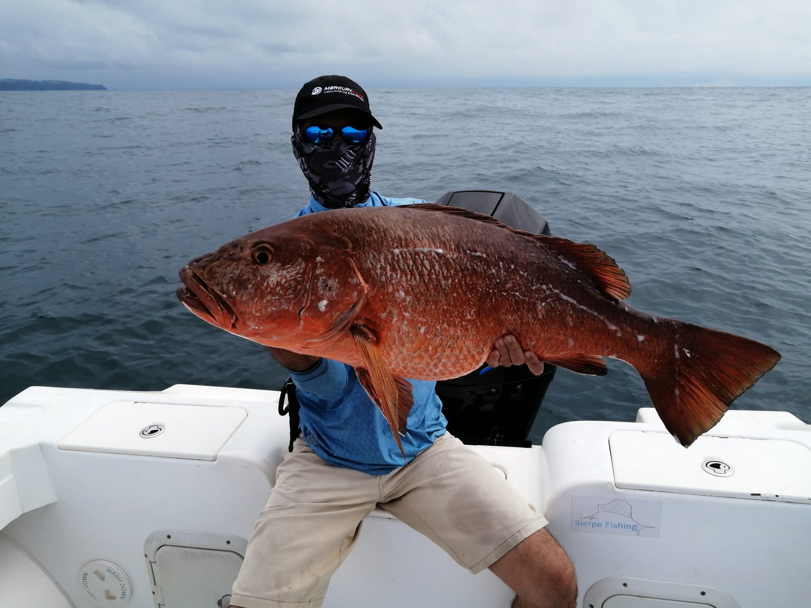 Nearshore fishing off Corcovado and Caño Island, Costa Rica — photo 11