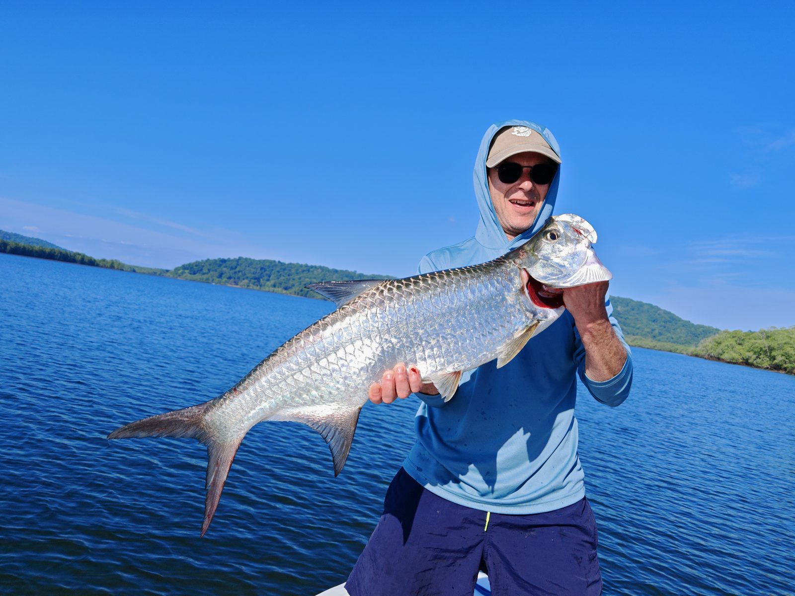 Fishing the Sierpe River through the mangroves, Costa Rica — photo 25